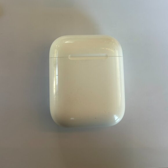 Authentic Right Apple AirPod (2nd Gen) w/ Charging Case – Great Deal! - Picture 2 of 8